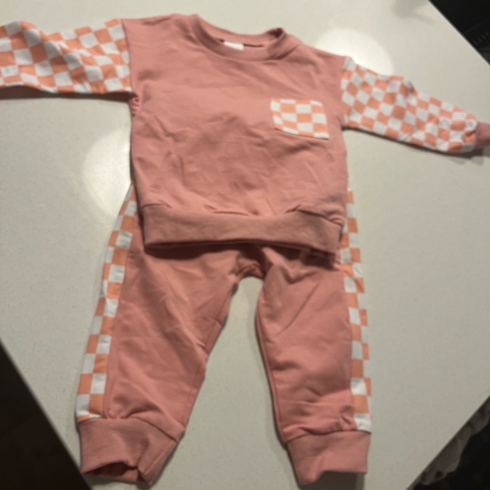 Amazon Kids Matching Set - Pink and White